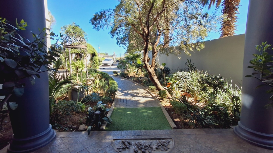 5 Bedroom Property for Sale in Roodia Free State